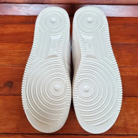 Nike Air Force 1 07 SE Shoes Women‎ 9.5 Grey Jacquard Floral Sail DR6402-900 - Picture 7 of 9